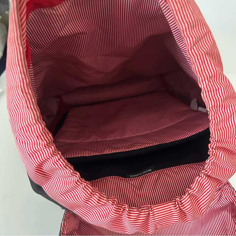 Herschel Supply Co Black Canvas Retreat Magnetic Drawstring Closure Backpack - Picture 8 of 15